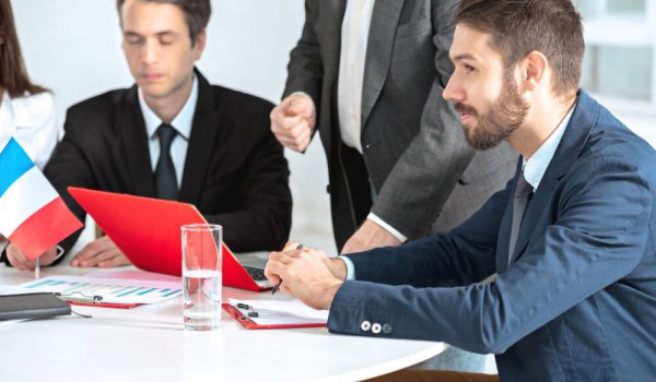 business-people-working-together